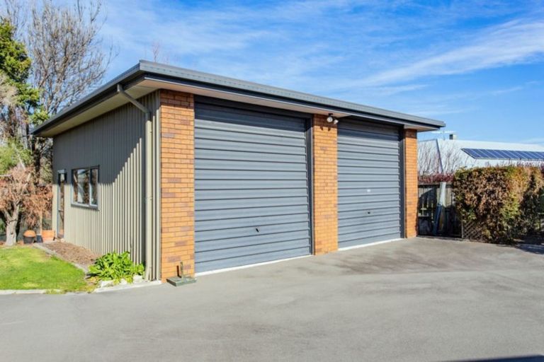 Photo of property in 4 Cedar Place, Amberley, 7410