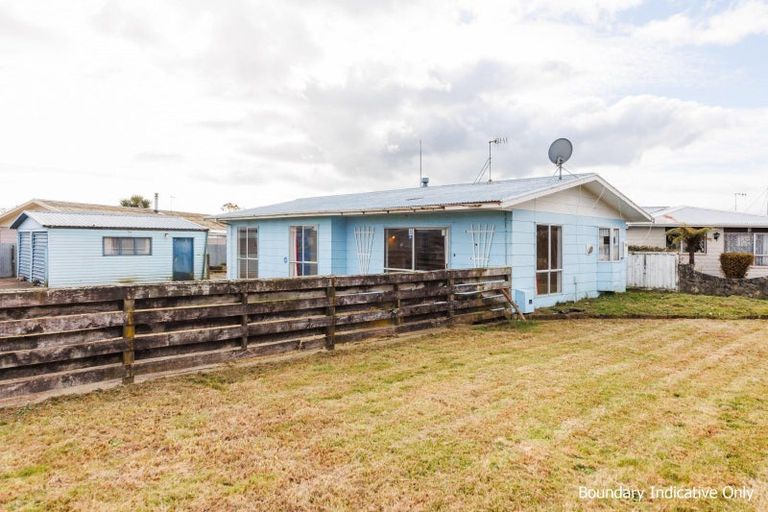 Photo of property in 27 Stirling Street, Levin, 5510