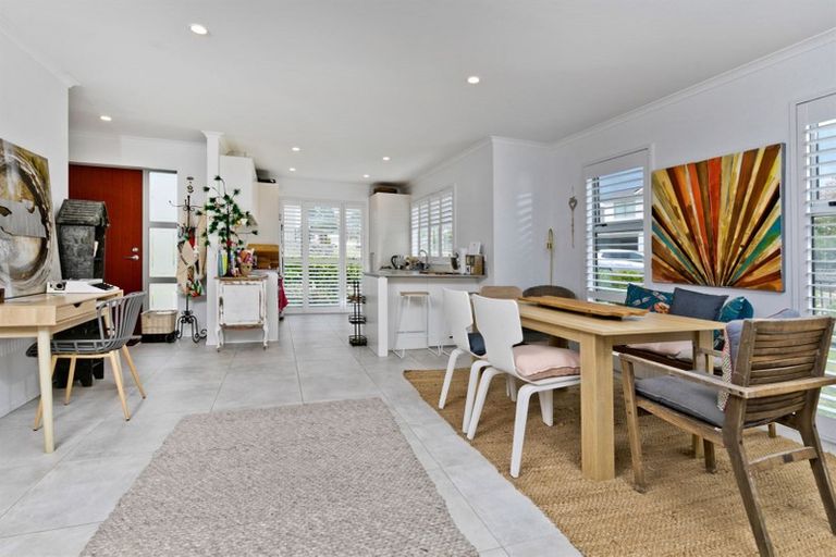 Photo of property in 2 Vincent Mcgrath Crescent, Swanson, Auckland, 0614