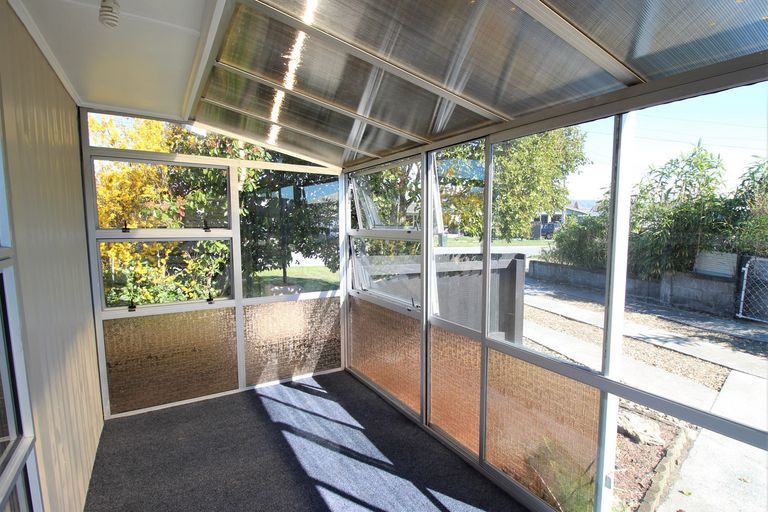 Photo of property in 8 Campbell Street, Alexandra, 9320