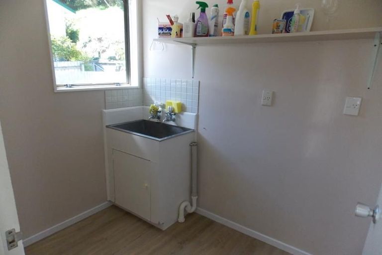 Photo of property in 66 Percy Dyett Drive, Karori, Wellington, 6012