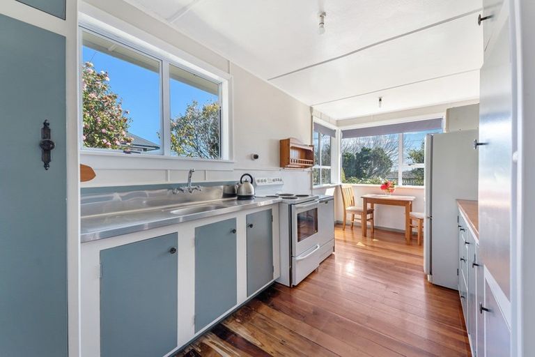 Photo of property in 157 Frankley Road, Frankleigh Park, New Plymouth, 4310