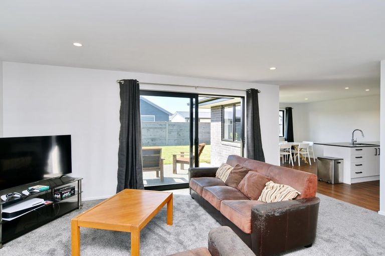 Photo of property in 16 Chambers Avenue, Woodend, 7610