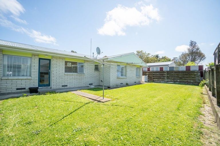 Photo of property in 3 Seddon Street, Takaro, Palmerston North, 4412
