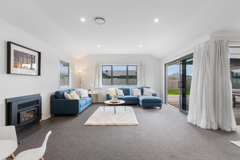 Photo of property in 5 Turnbull Crescent, Wanaka, 9305