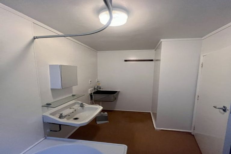 Photo of property in 9 Epsom Way, Karori, Wellington, 6012