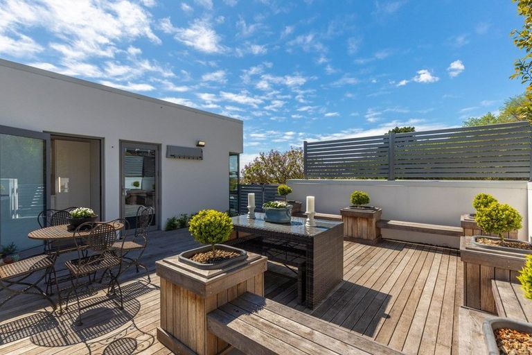 Photo of property in 26 Overdale Drive, Cashmere, Christchurch, 8022