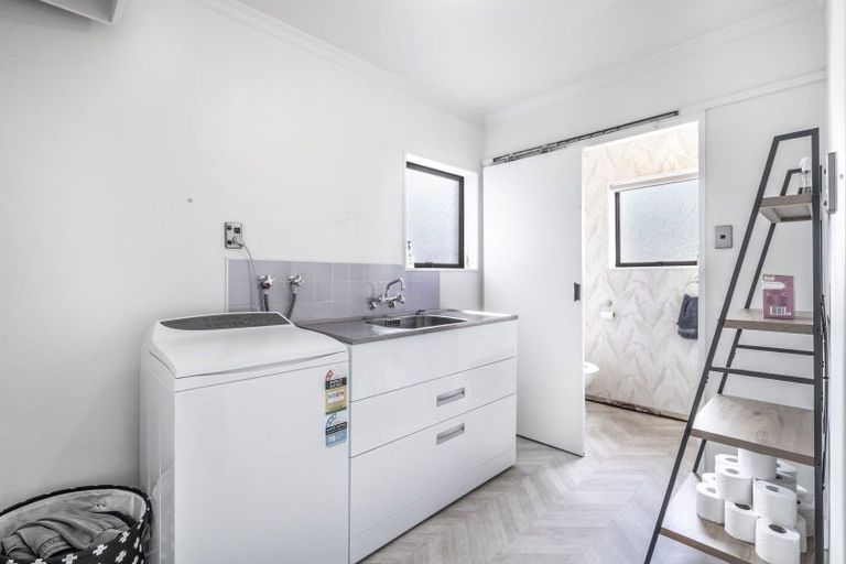 Photo of property in 226 Park Street, Winton, 9720