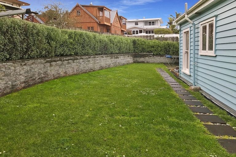 Photo of property in 67 Palmerston Road, Birkenhead, Auckland, 0626