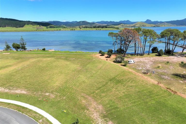 Photo of property in 6 Taniwha Place, Matarangi, 3592