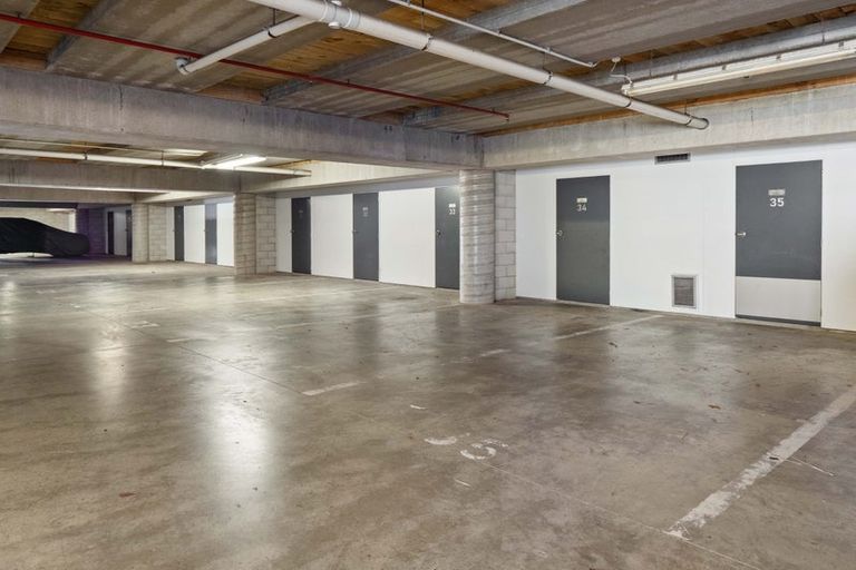 Photo of property in 204/136 Marine Parade, Mount Maunganui, 3116