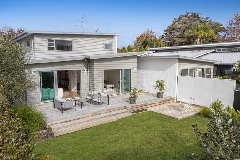 Photo of property in 113 Aberley Road, Schnapper Rock, Auckland, 0632