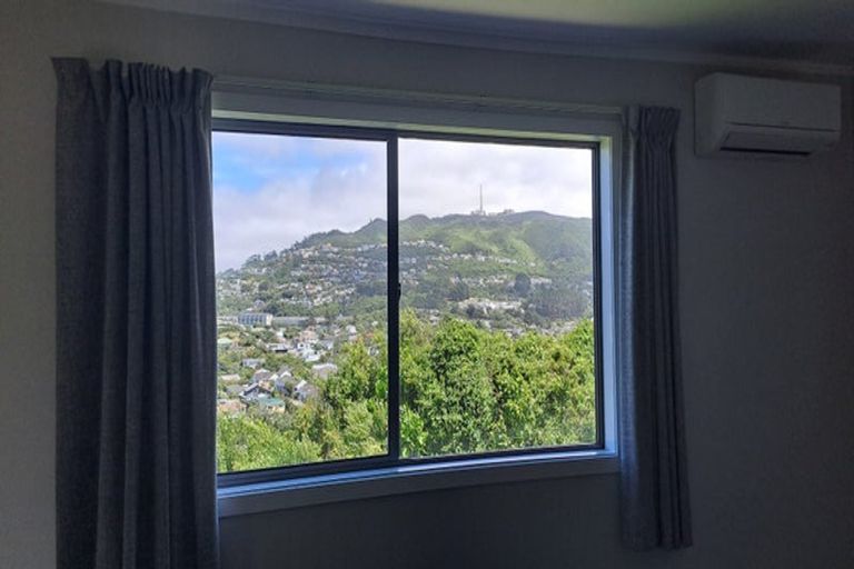 Photo of property in 16 Ceres Crescent, Johnsonville, Wellington, 6037