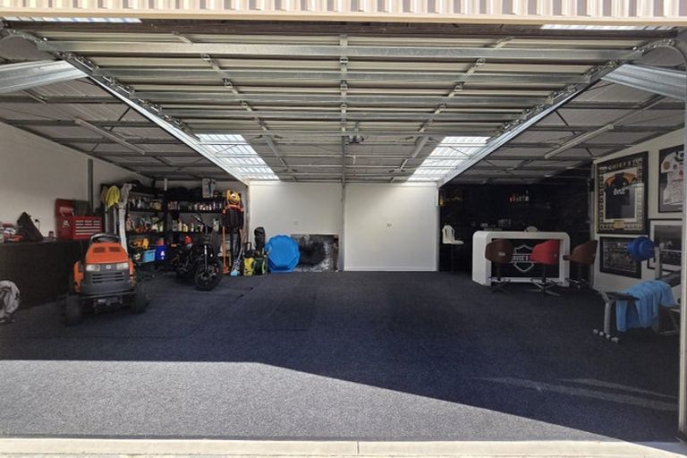 Photo of property in 1 Oaks Place, Te Aroha, 3320