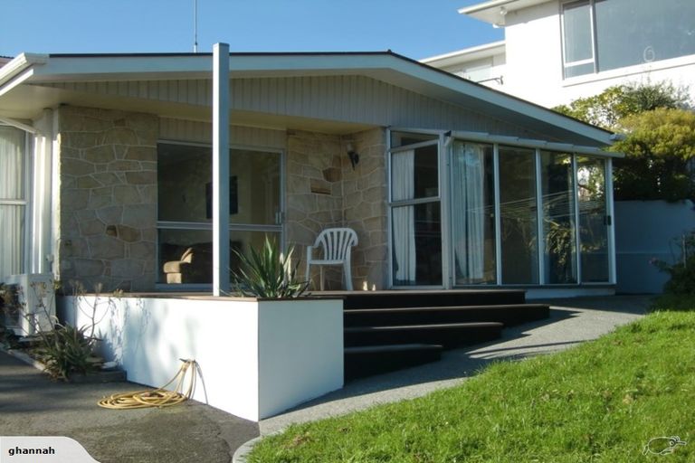 Photo of property in 2/45 Dyers Pass Road, Cashmere, Christchurch, 8022