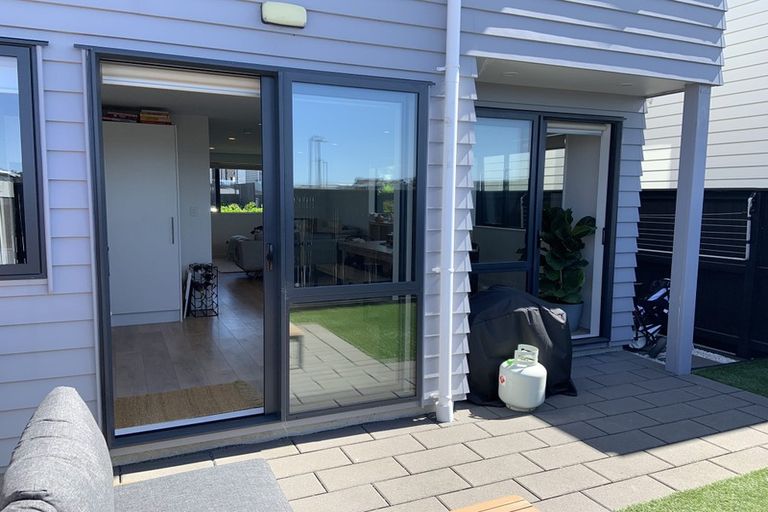 Photo of property in 4 Kaman Seasprite Road, Hobsonville, Auckland, 0616