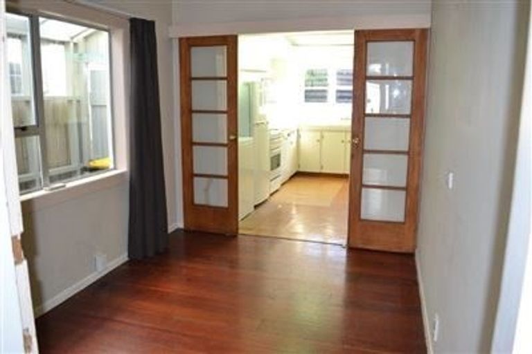 Photo of property in 43 Roxburgh Street, Mount Victoria, Wellington, 6011