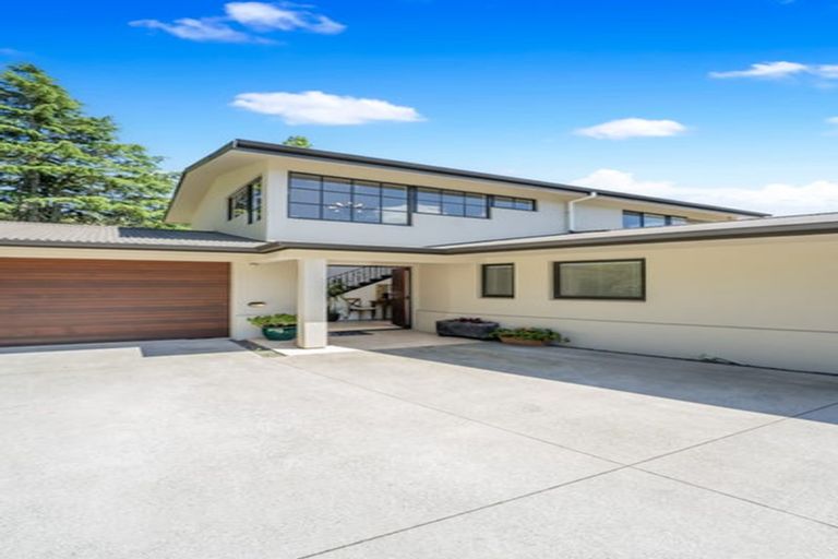 Photo of property in 586 Whitford Road, Whitford, Howick, 2571