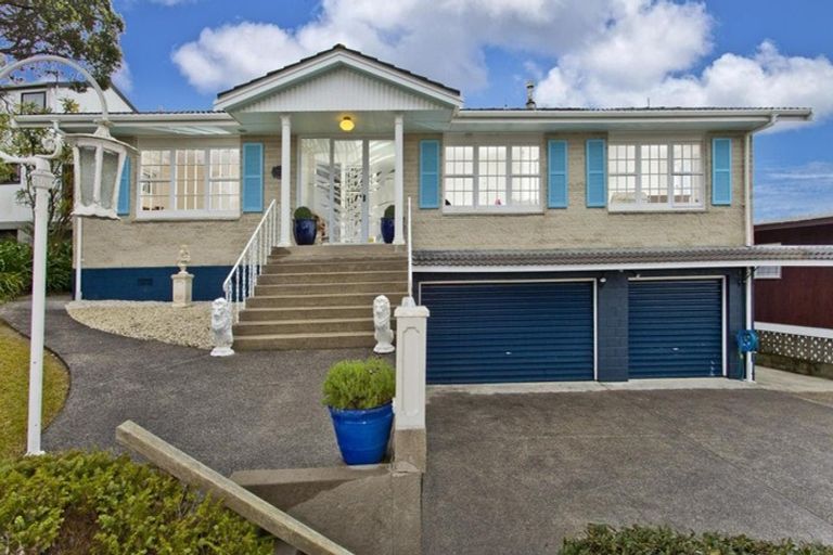 Photo of property in 5 Colin Wild Place, Glenfield, Auckland, 0629