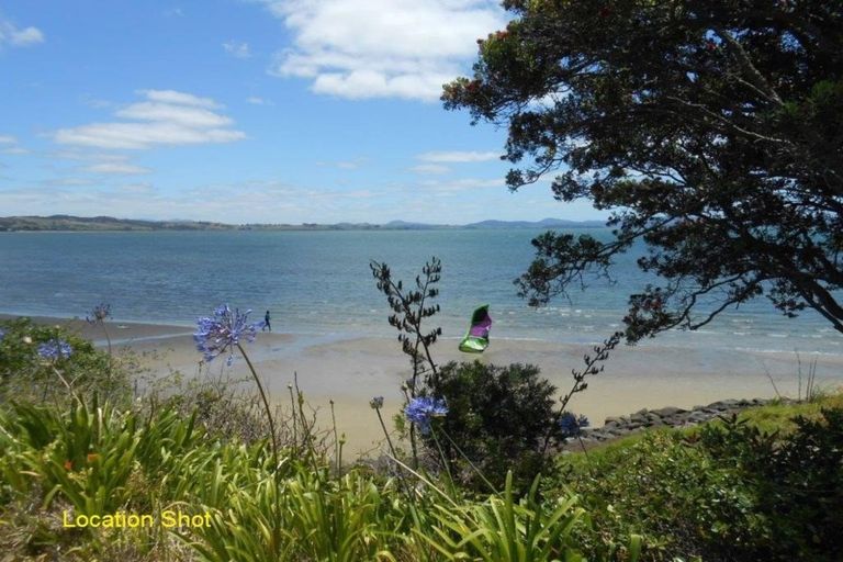 Photo of property in 32 Manaia View Road, One Tree Point, 0118