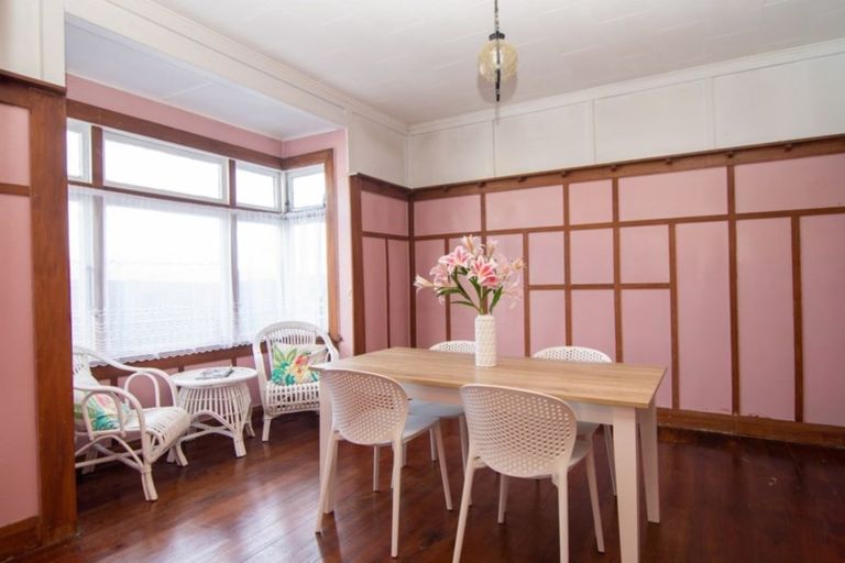 Photo of property in 98 Brandon Street, Featherston, 5710