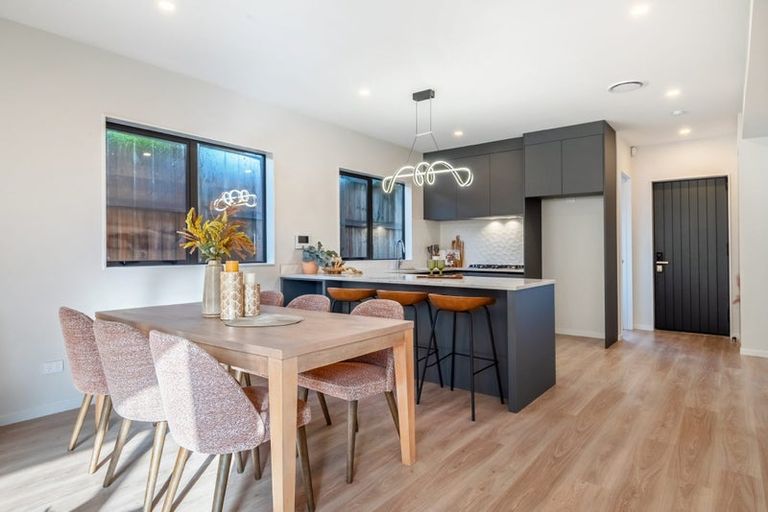 Photo of property in 21e Montgomery Avenue, Belmont, Auckland, 0622