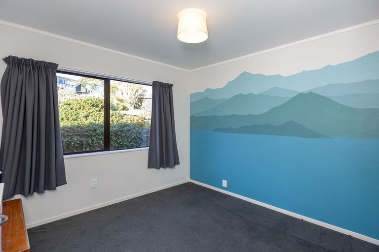 Photo of property in 22 Staysail Place, Whitby, Porirua, 5024