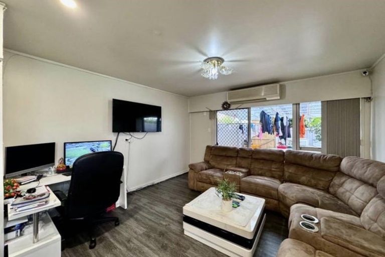 Photo of property in 130 Boundary Road, Clover Park, Auckland, 2019