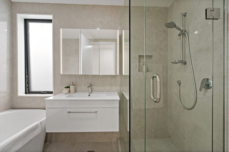 Photo of property in 10d Windlass Street, Long Bay, Auckland, 0630