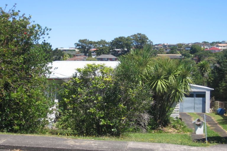 Photo of property in 1/13 Sudan Avenue, Milford, Auckland, 0620