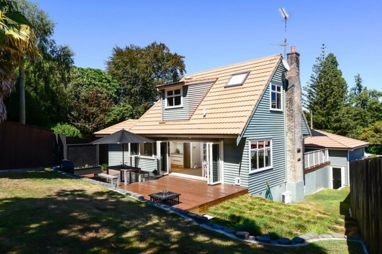 Photo of property in 58 Memorial Drive, Hamilton East, Hamilton, 3216