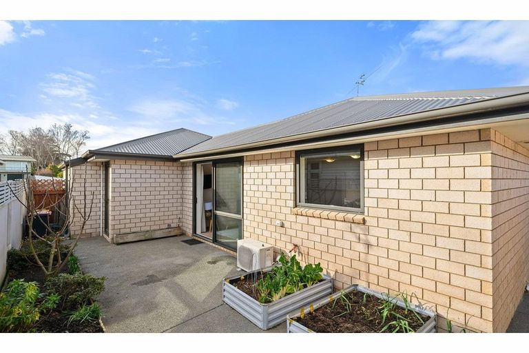 Photo of property in 3/191 Gayhurst Road, Dallington, Christchurch, 8061