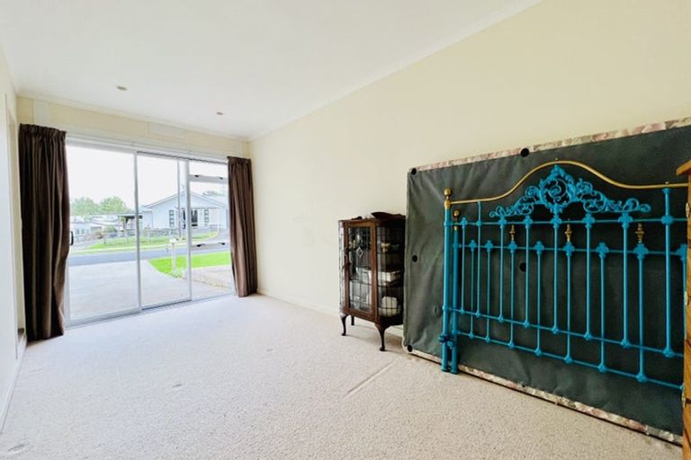 Photo of property in 90 Victoria Street, Coromandel, 3506
