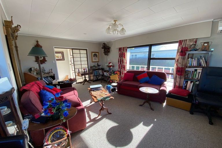 Photo of property in 13 Victoria Avenue, Dannevirke, 4930