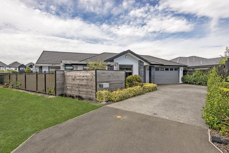 Photo of property in 7 Packard Crescent, Halswell, Christchurch, 8025