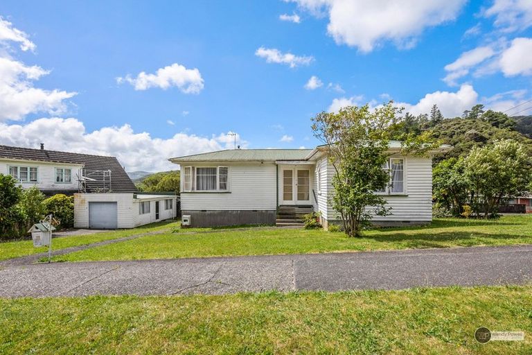 Photo of property in 63 Hay Street, Naenae, Lower Hutt, 5011