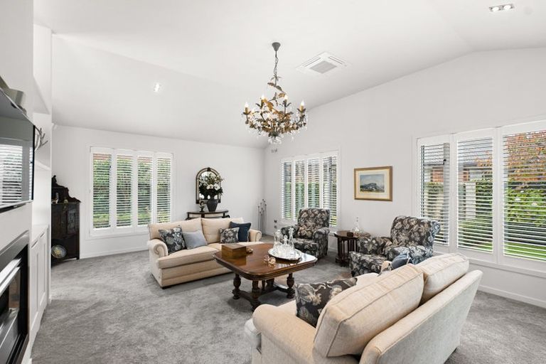 Photo of property in 4 Le Quesnoy Place, Cambridge, 3434