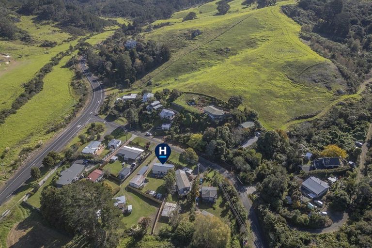 Photo of property in 5 Ocean Beach Road, Tairua, 3508