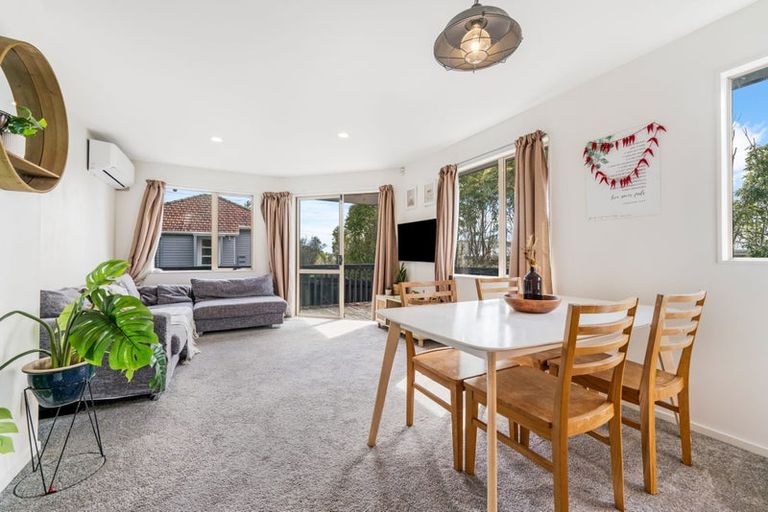 Photo of property in 140 Titirangi Road, New Lynn, Auckland, 0600