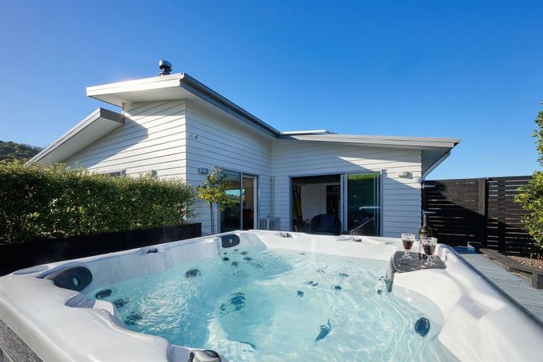 Photo of property in 16 Swyncombe Place, Kaikoura Flat, Kaikoura, 7371