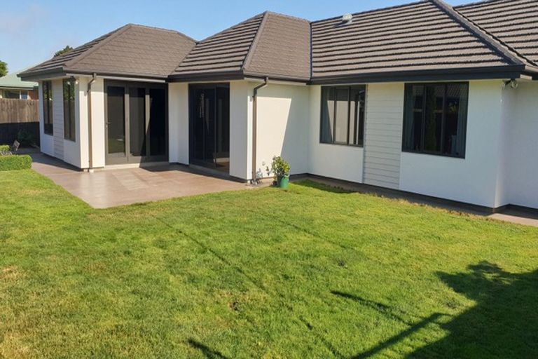 Photo of property in 11 Wedmore Close, Burwood, Christchurch, 8083