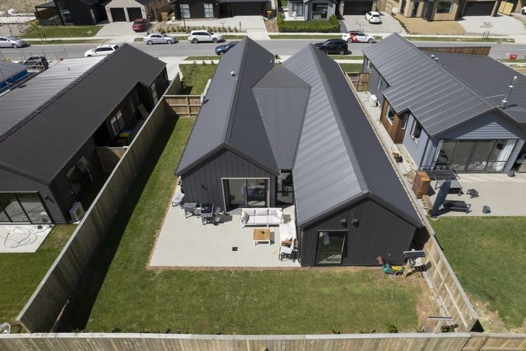 Photo of property in 38 Muster Road, Jacks Point, 9371