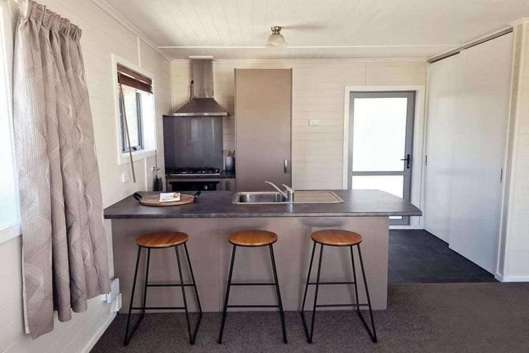 Photo of property in 30a Gledstane Road, Stanmore Bay, Whangaparaoa, 0932
