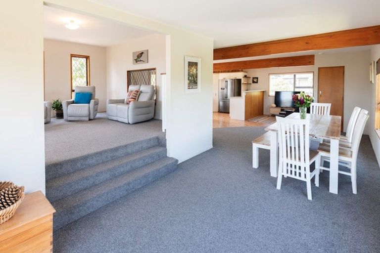 Photo of property in 7 Evelyn Road, Cockle Bay, Auckland, 2014