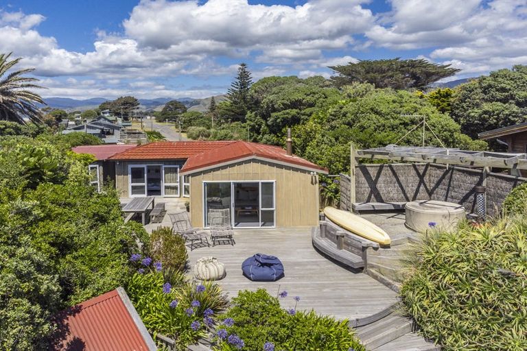 Photo of property in 23 Rodney Avenue, Te Horo Beach, Otaki, 5581