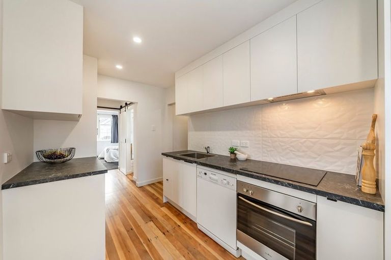 Photo of property in 31 Newcombe Street, Naenae, Lower Hutt, 5011