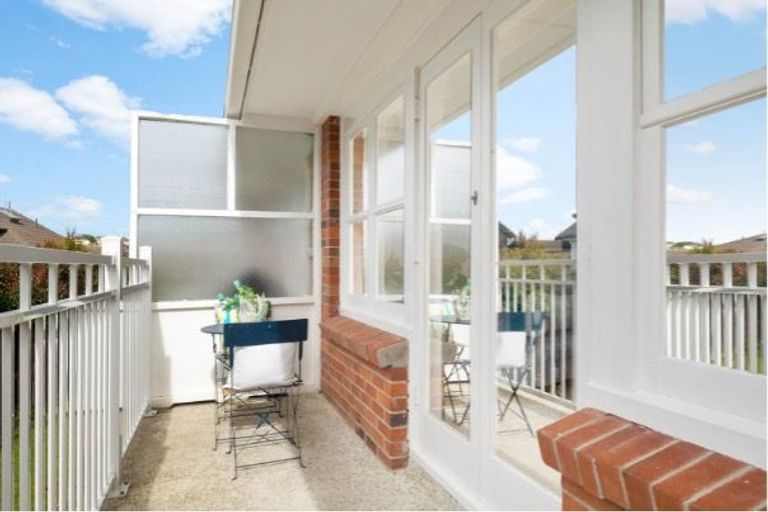 Photo of property in 2/3 Penzance Road, Mairangi Bay, Auckland, 0630