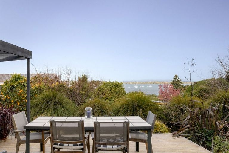 Photo of property in 96 Omokoroa Road, Omokoroa, 3114