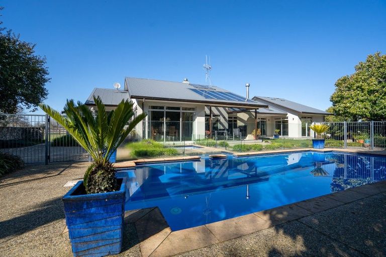 Photo of property in 489 Fencourt Road, Cambridge, 3493