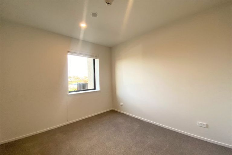 Photo of property in 204/165 Lake Road, Northcote, Auckland, 0627